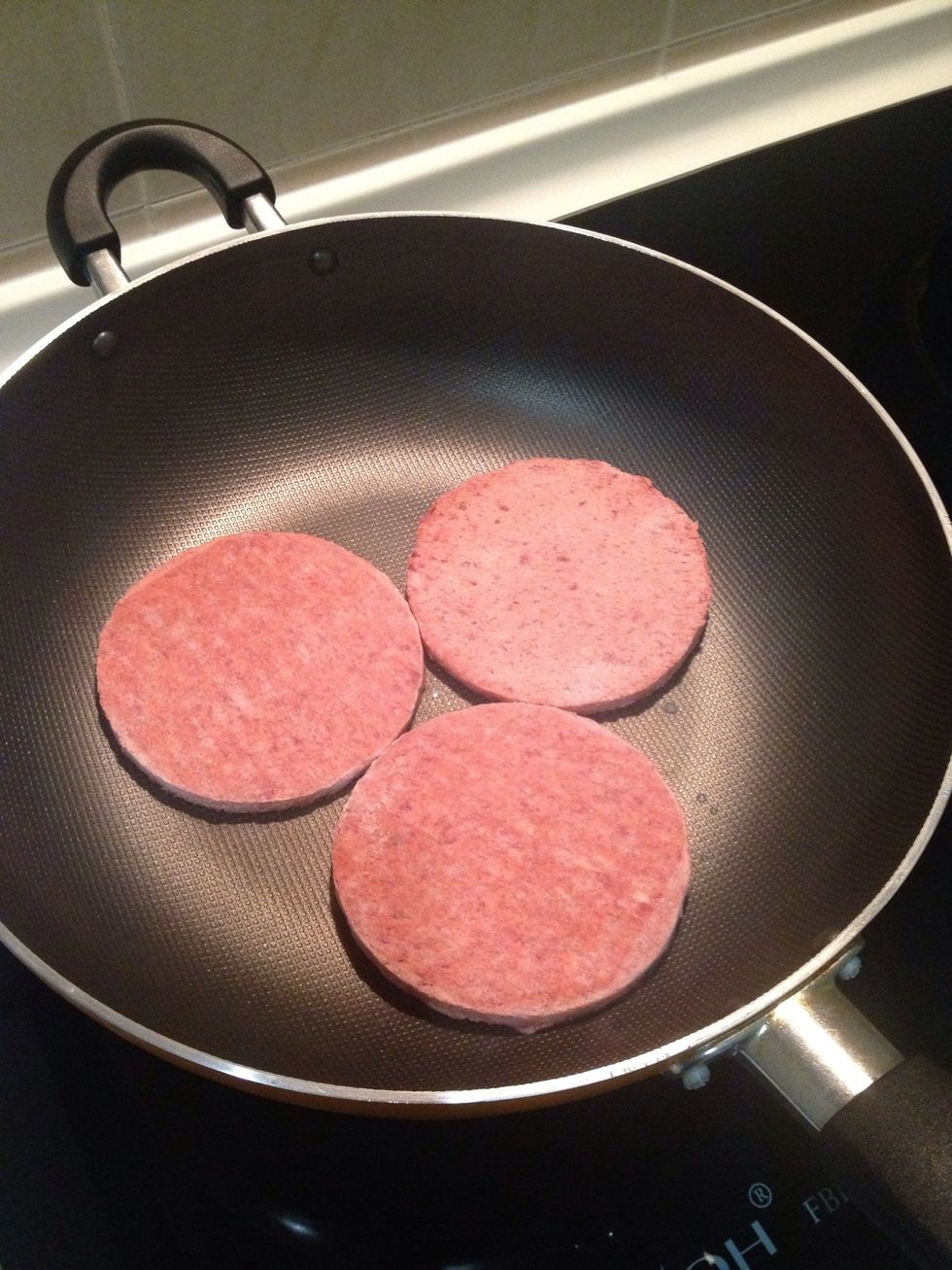 Place 3 patty on a heat up pan.