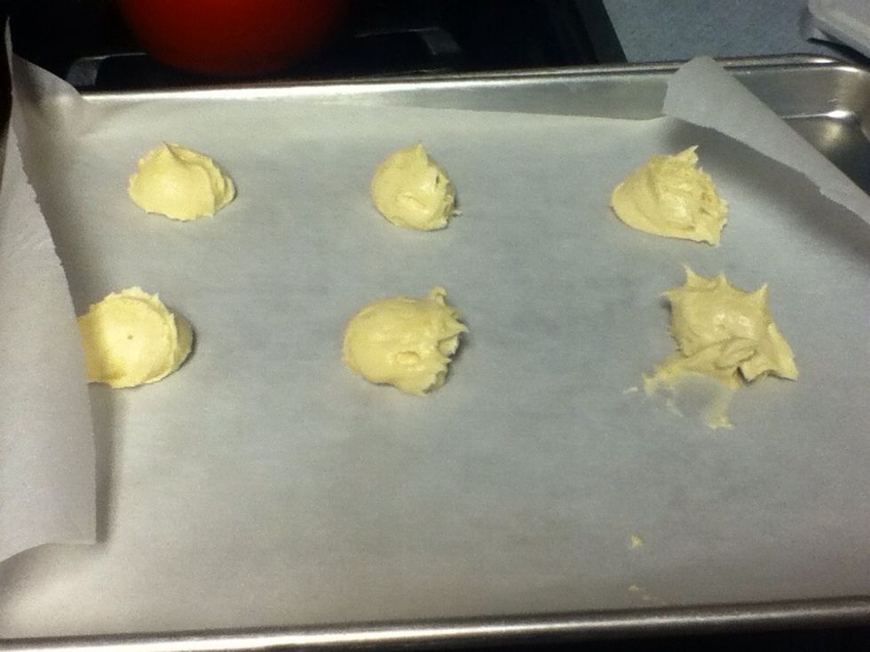 Place 5cm apart in tablespoon clumps.