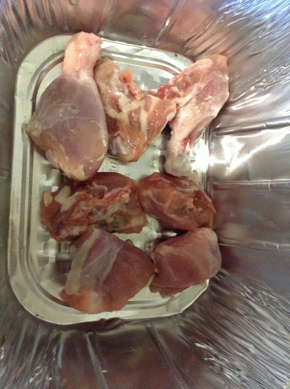 Place 7 pieces of chicken (leg and thigh) In a deep foil pan
