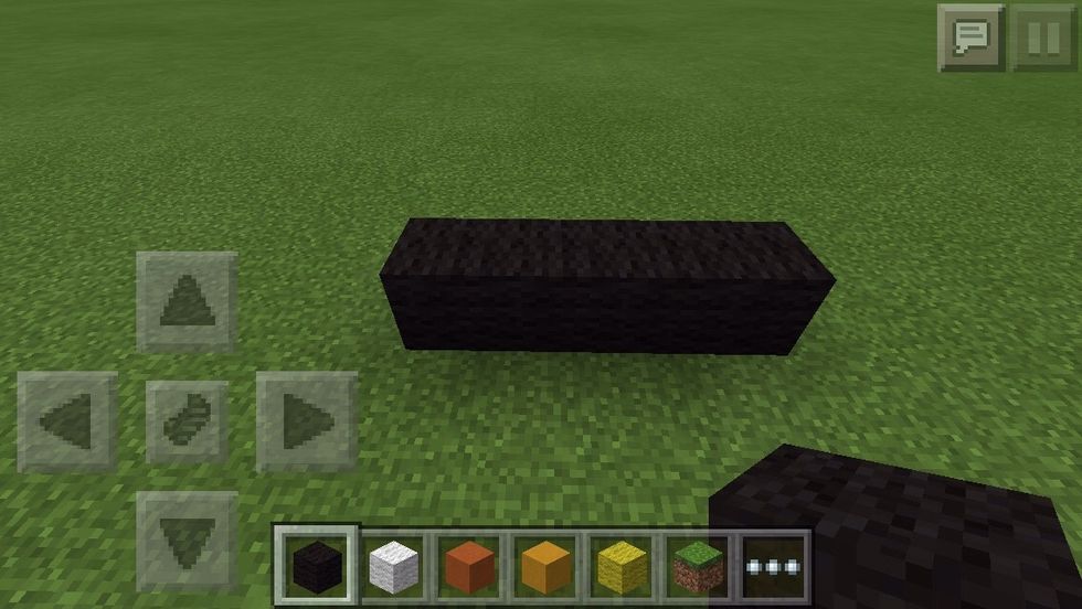 Place a line of 4 black wool.