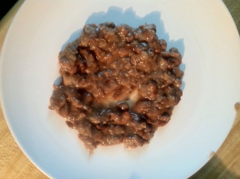 Place a spoonful of beans on a plate