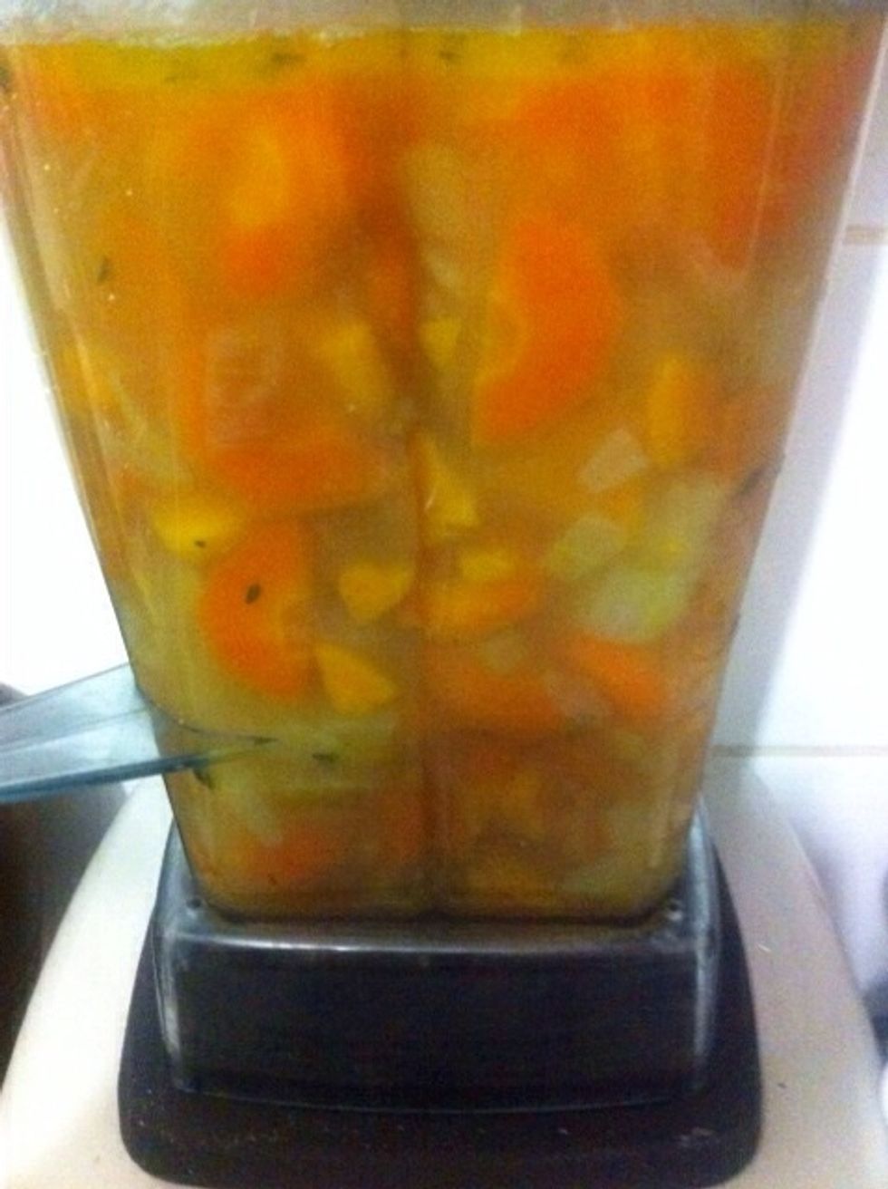 Place all contents, except bay leaf & thyme, in blender.