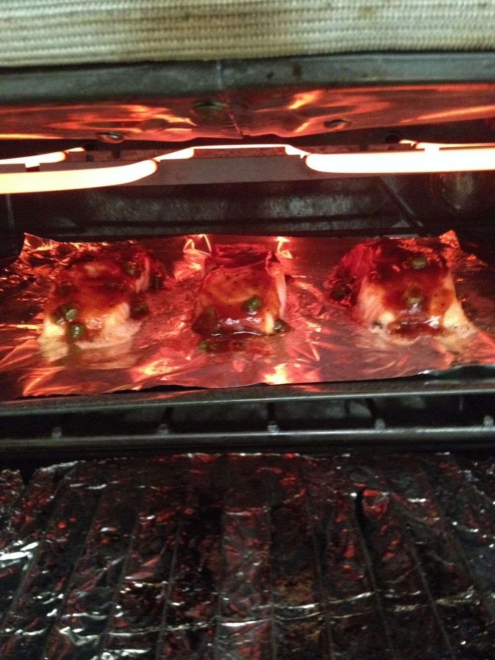 Place back under broiler another 3-4mins or until salmon is white on the sides and flaky. The white is the fat of the salmon bubbling out.