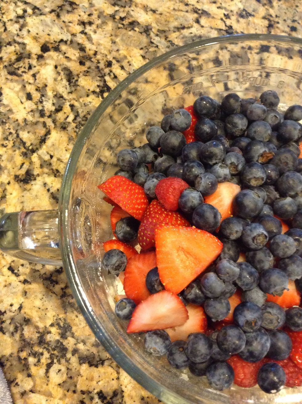 Place berries in the flour mixture