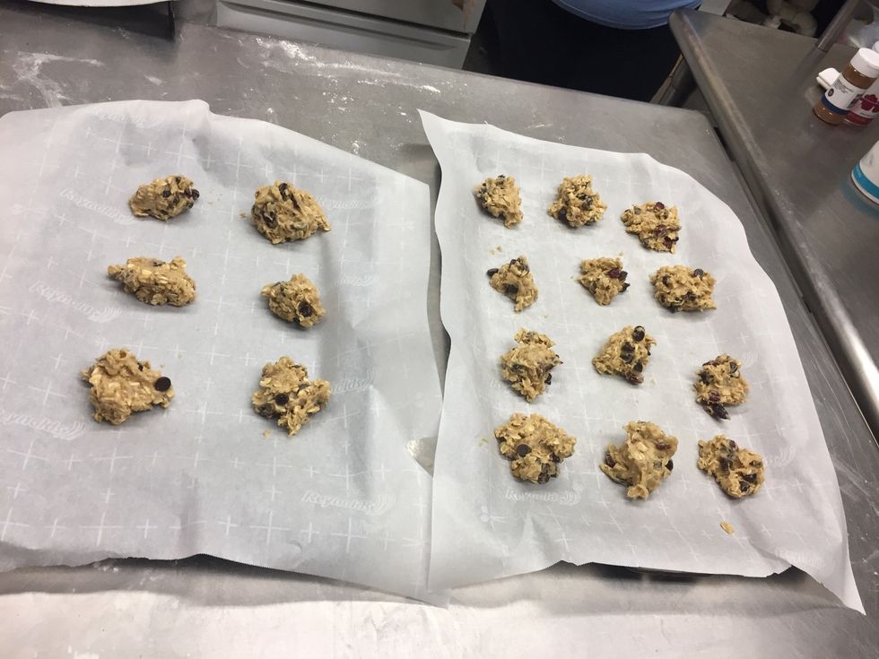 Place cookie dough on cooking pan