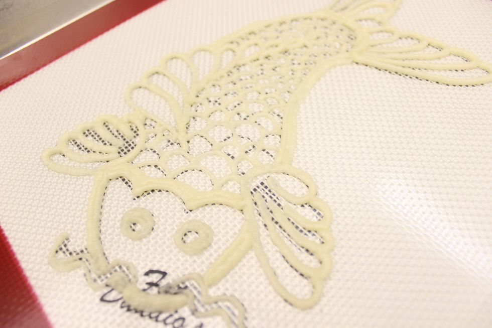 Place in the freezer to firm up the design.