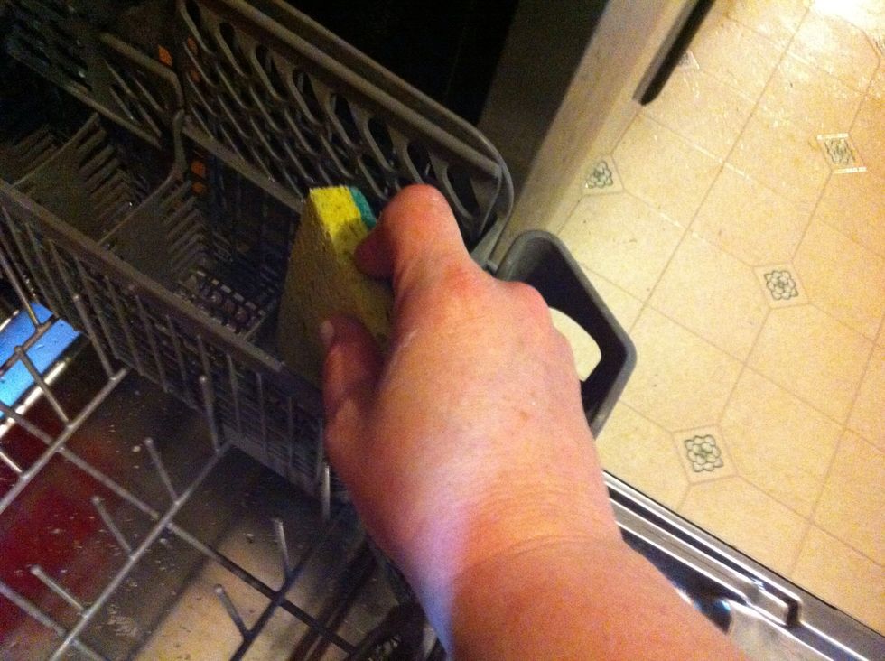 Place in utensil holder.