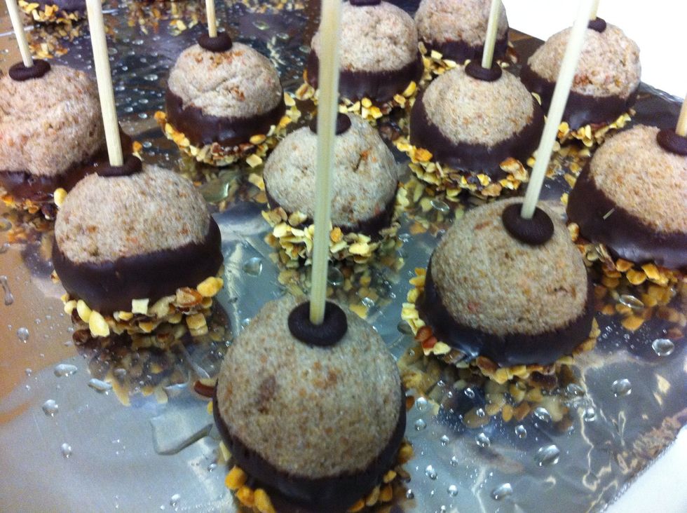 Place it in the freezer for 10mins & serve... or you can store it in the fridge if you'd like. FYI: that's oil on the foil, prevents chocolate from sticking :)