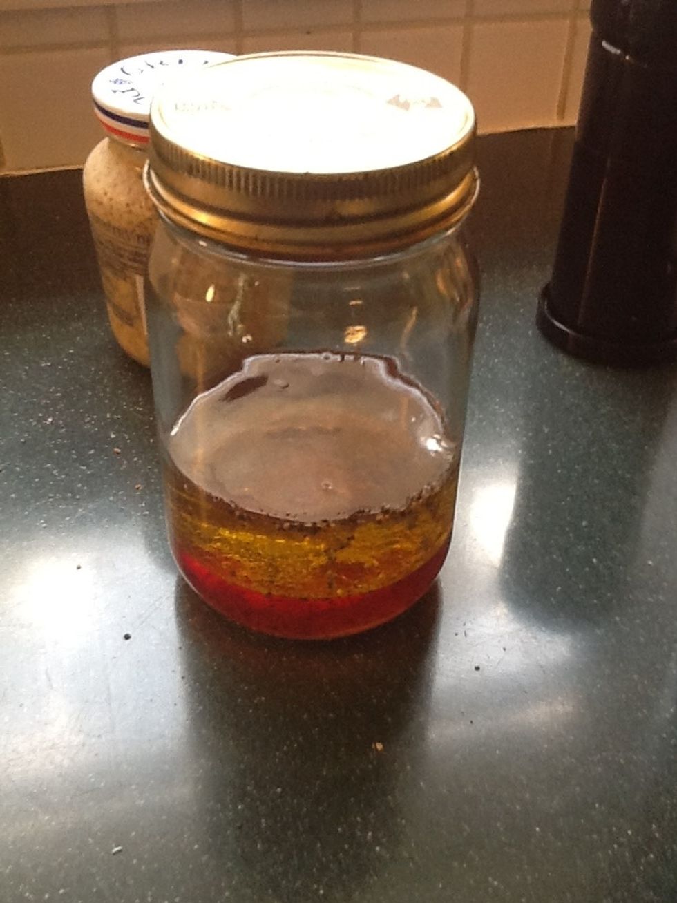 Place lid tightly on jar.