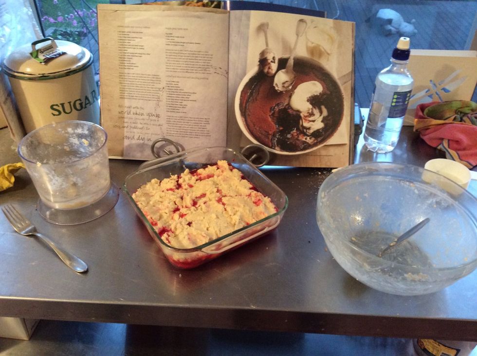 place mixture on stewed apple