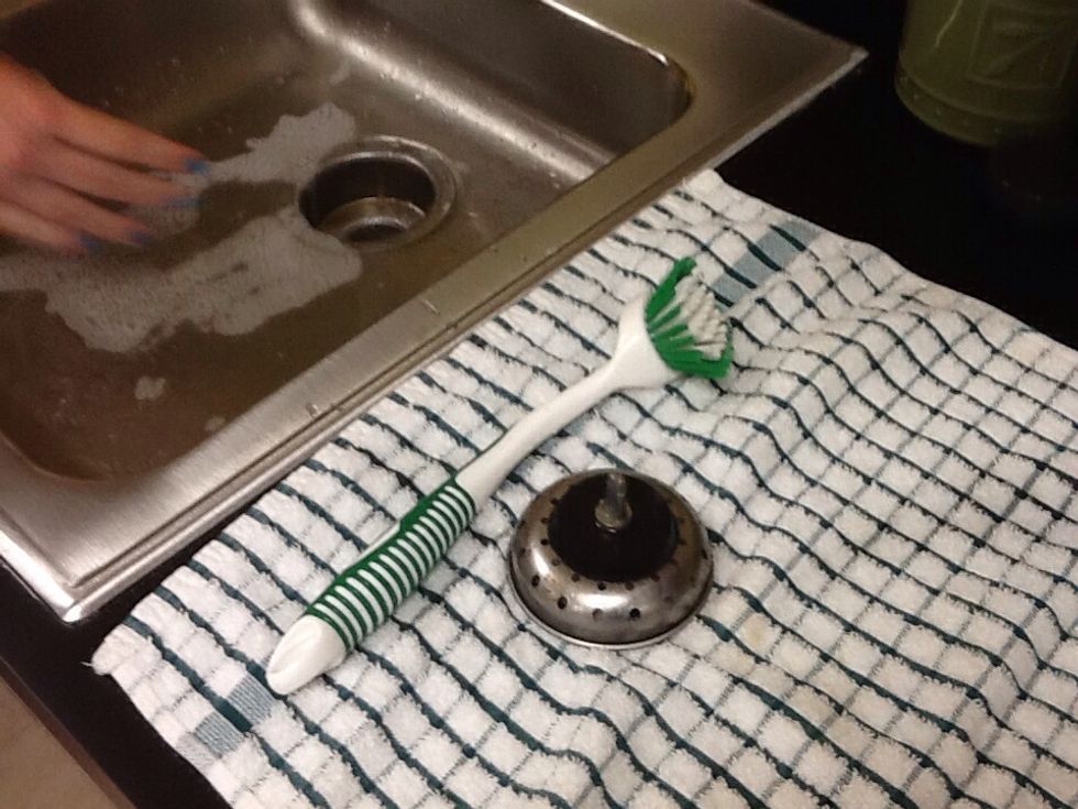 Place on drying cloth. Allow to dry.