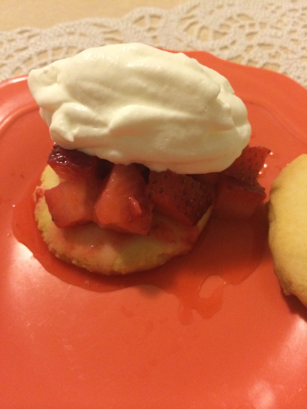 Place on shortbread cookie, top with whipped cream