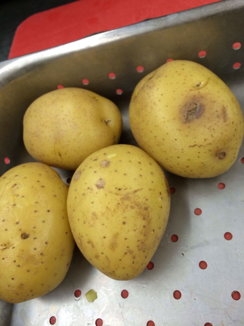 Place potatoes in a perf pan