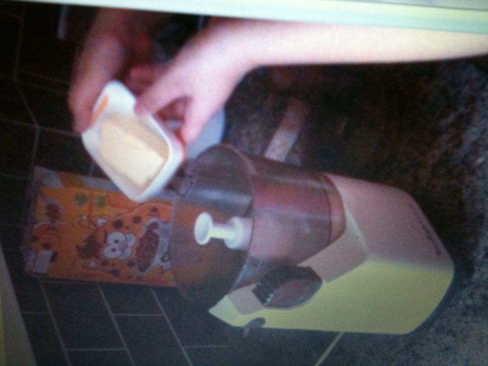 Place the 60 g of butter in the mixer