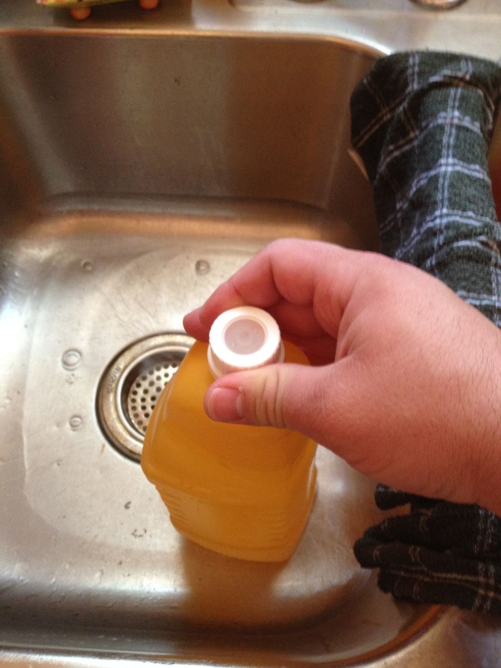 How to reuse your swiffer wetjet bottle B+C Guides