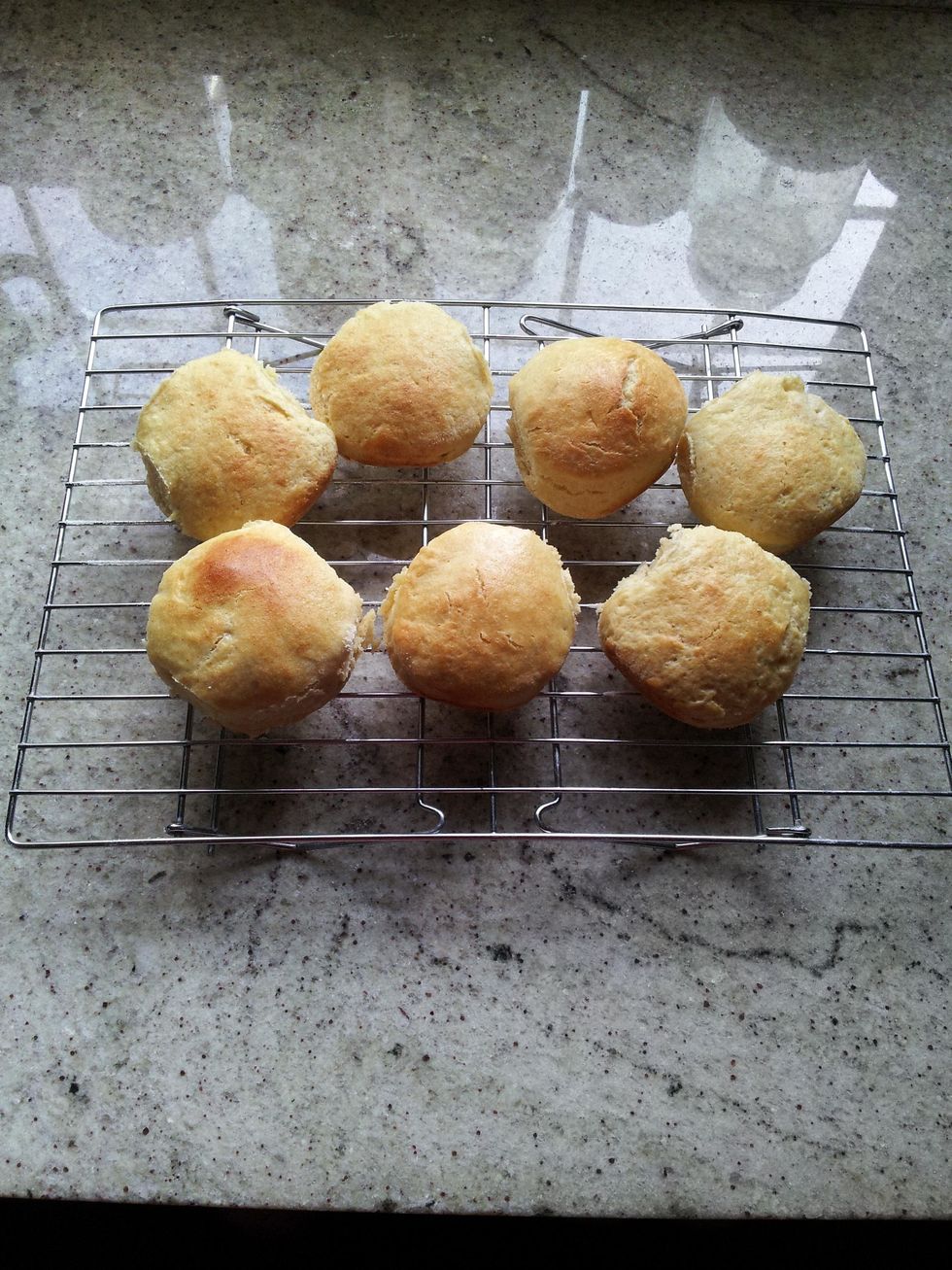 Place the cooked scones on a wire rack and allow to cool