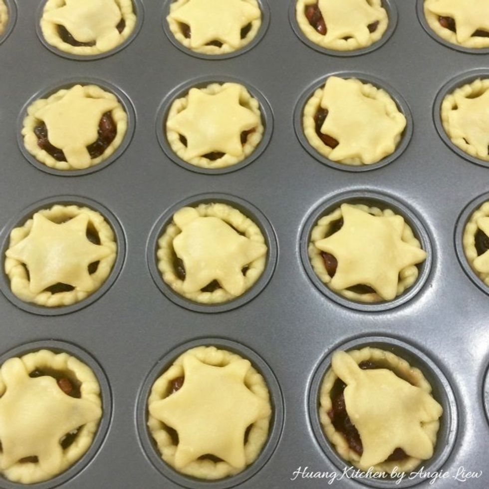 Place the cut out stars and other fancy shapes on the top of the mincemeat.