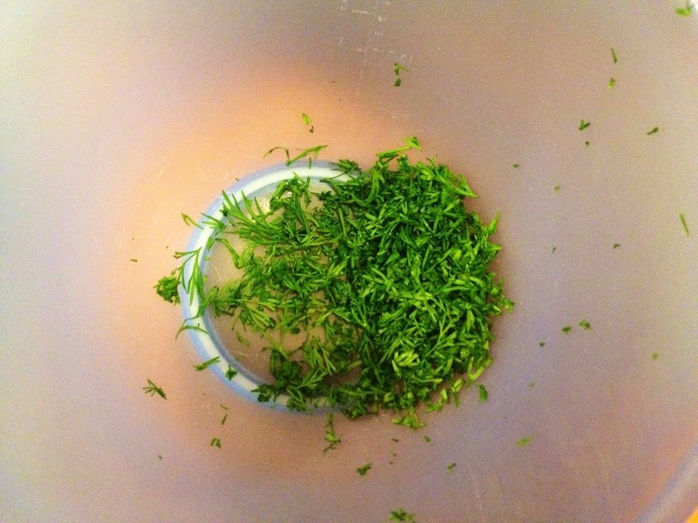 Place the dill in a bowl.