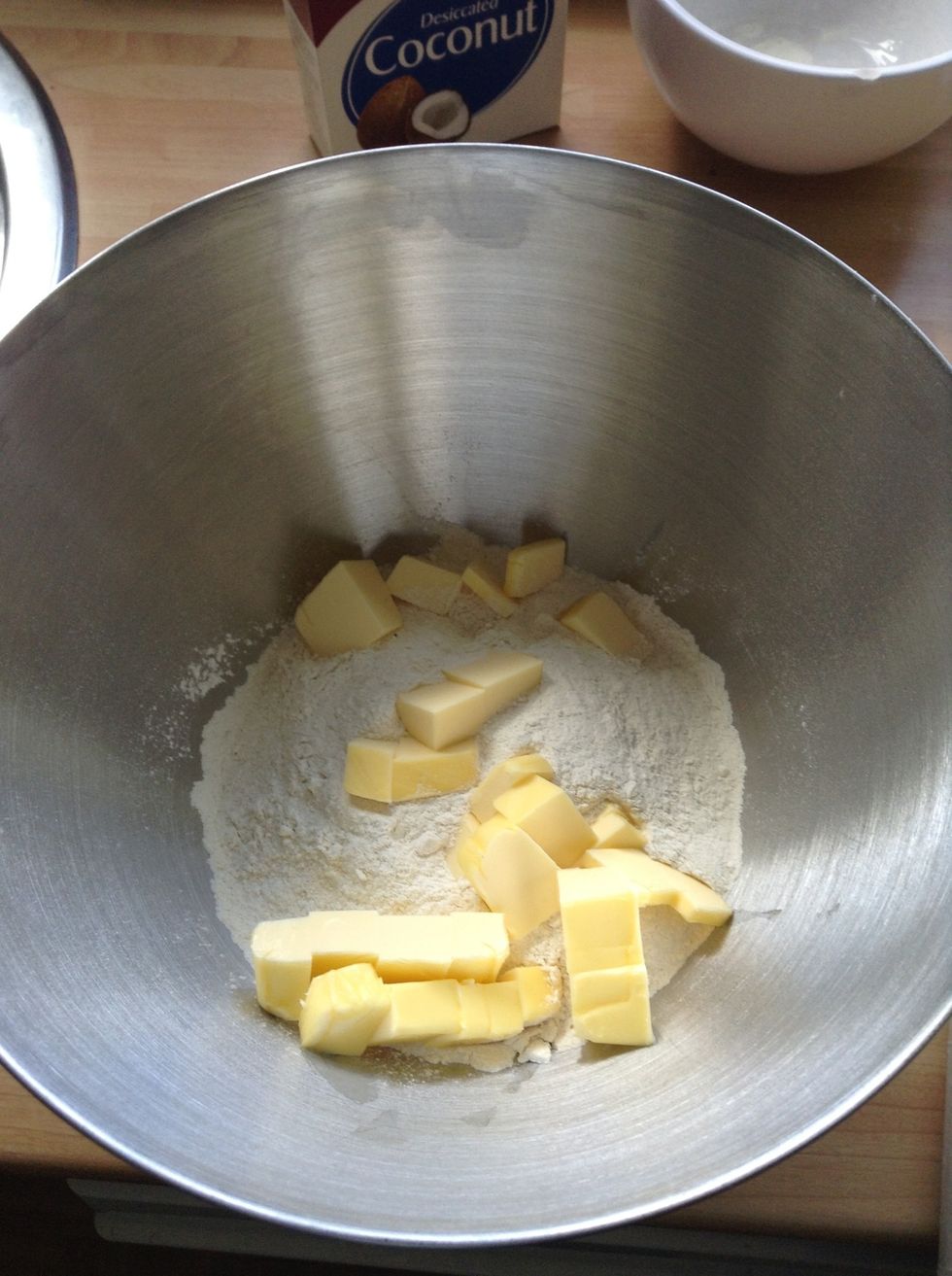 Place the flour, butter and salt in a mixing bowl