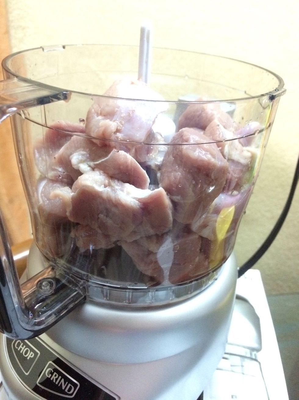 Place the lid and chop it