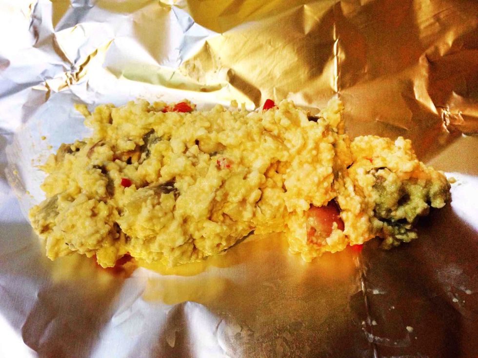 Place the mixture on top of the bay leaf and wrap it firmly so that the liquid will not penetrate through.