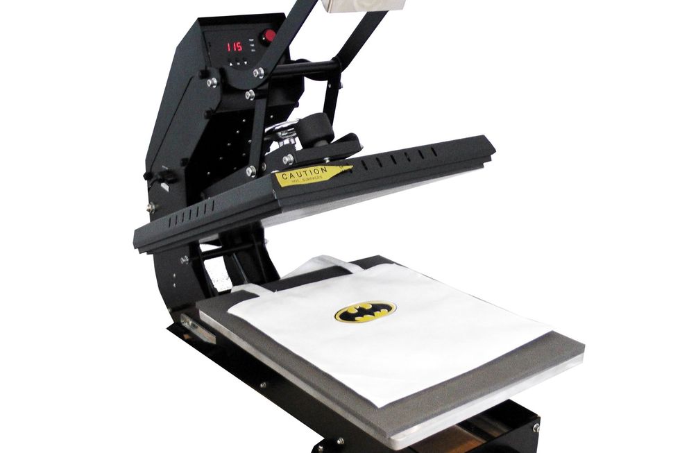 Place the propylene bag onto the heat press with the printed and cutted transfer paper on top. Press for 10 seconds at 115 C / 235 F