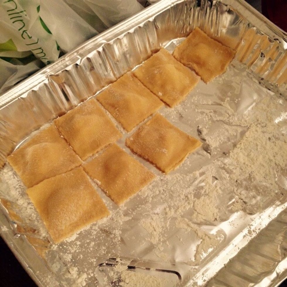 Place the ready ones in a tray dusted with flour