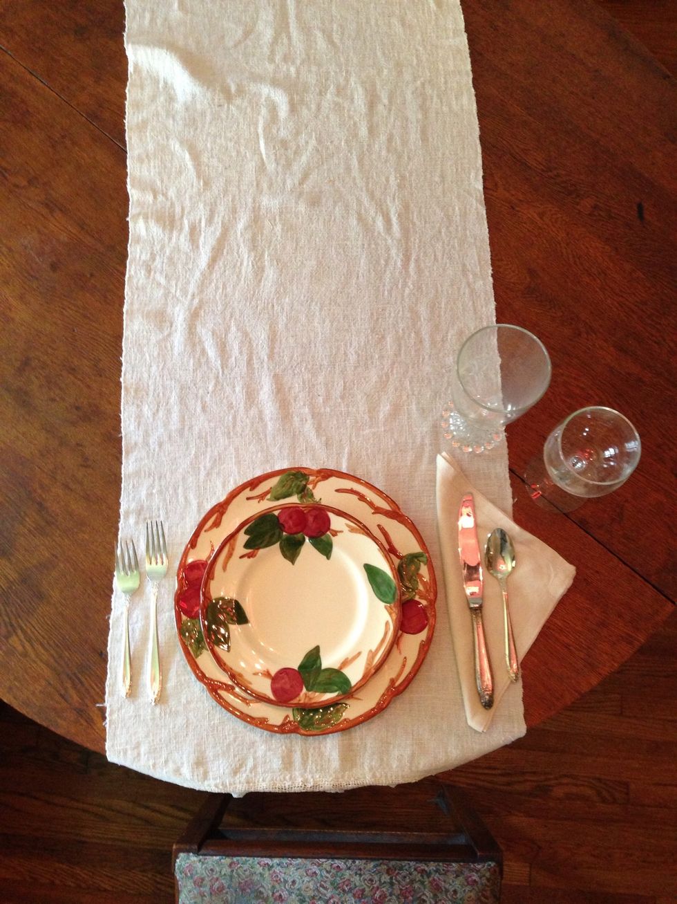 Place the water glass at the tip of the knife. Typically stemmed glassware only is used at all meals served after 11:30 in the morning.