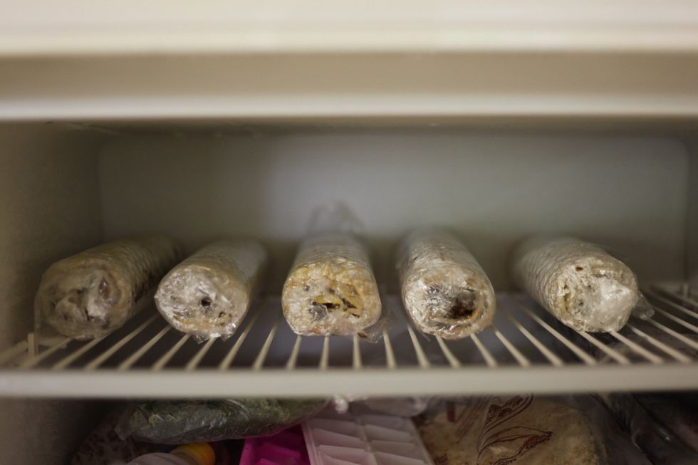 Place them in the freezer overnight. Well we left ours in for just over an hour and we couldn'thelp ourselves. If you're impatient like us, a few hours is enough.