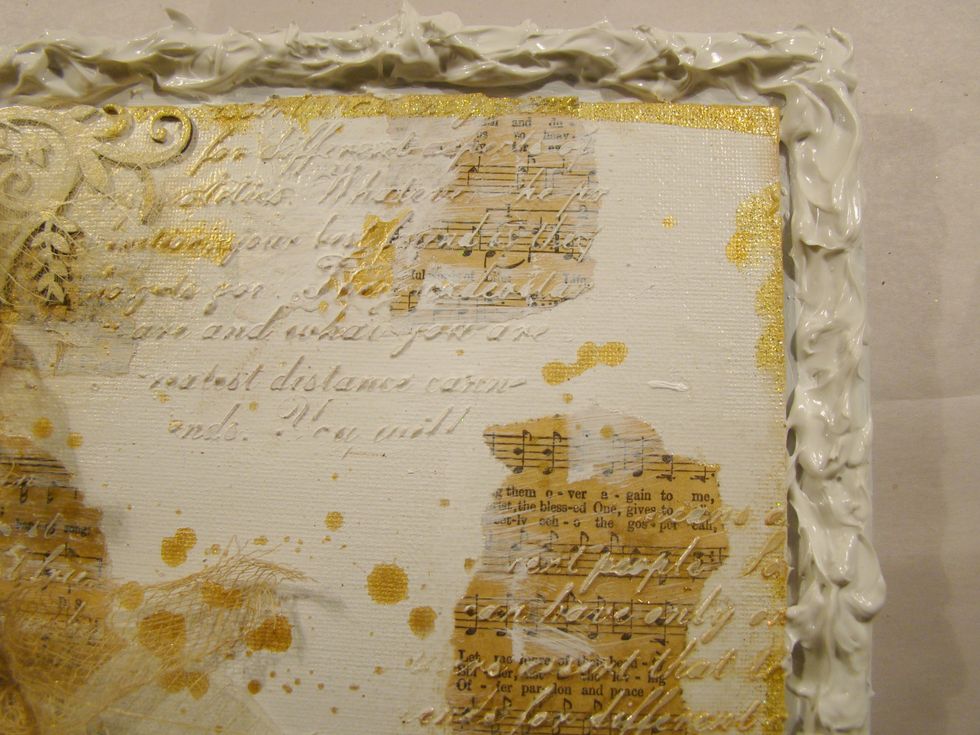 Place your canvas in the frame. For added texture, apply Molding Paste to the edges of the frame in peaks. Allow to dry completely.