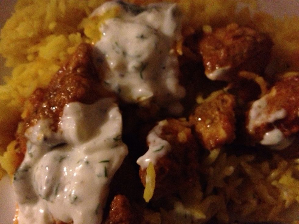 Place your yellow rice on bottom then your chicken then drizzle the white sauce. Enjoy I came close enough to have it taste like the stands in NY