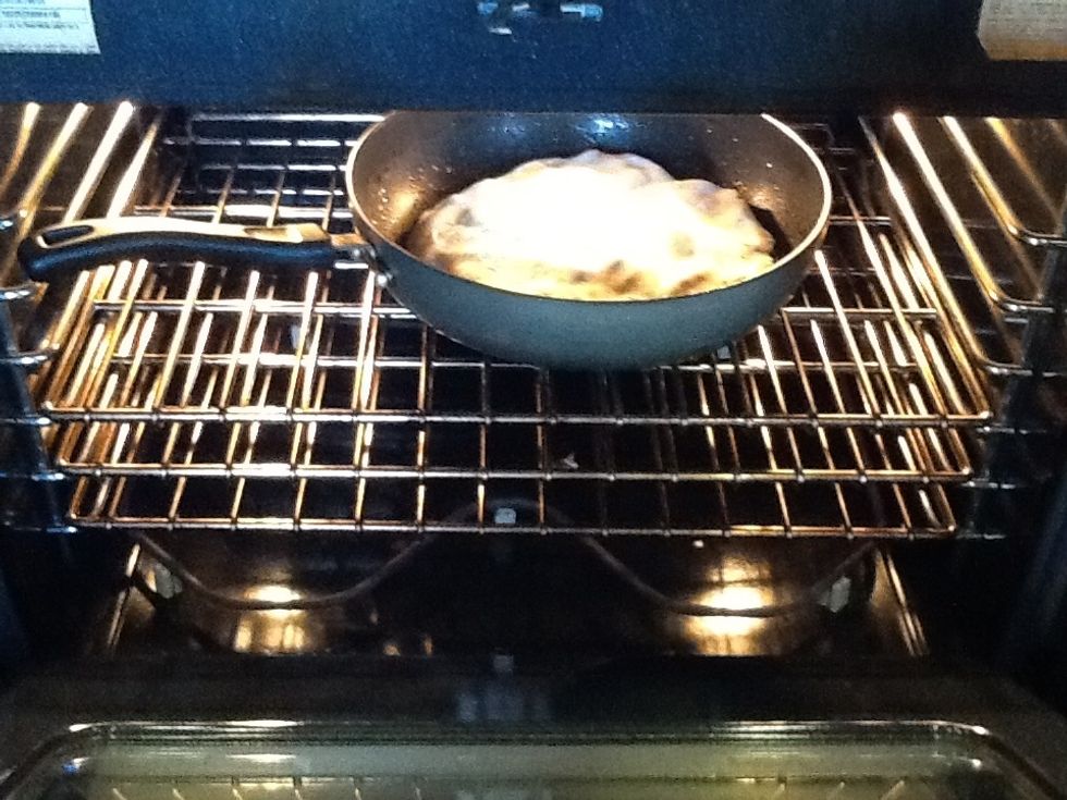 Placer la casserole dans le four pour 20 minutes