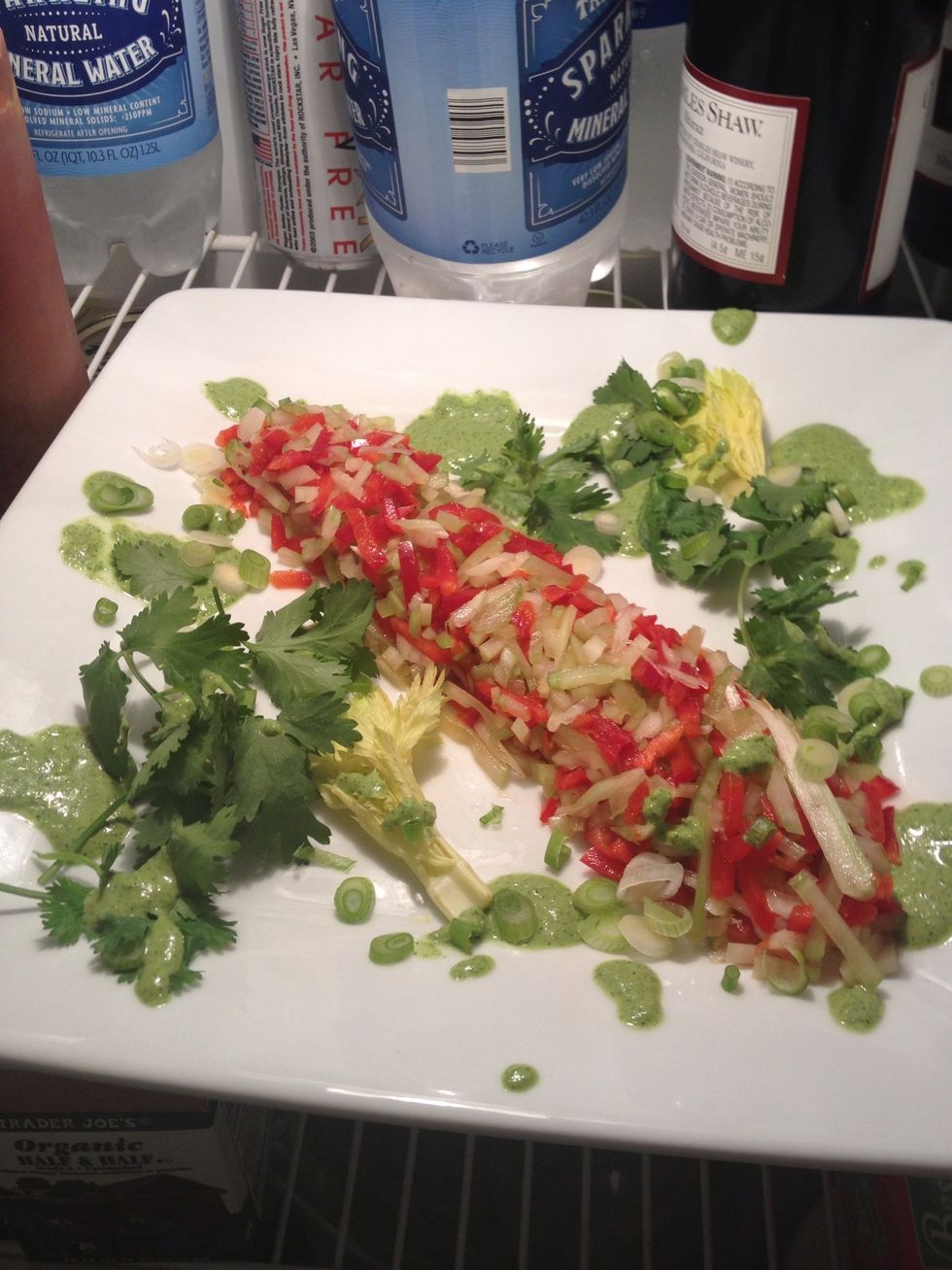 Plates done, gonna keep it chilled until scallops are done. I  spread some of the aioli around the plate, cilantro leaves, lettuce leaves, and scallions, along with splashes of the honey citrus sauce.