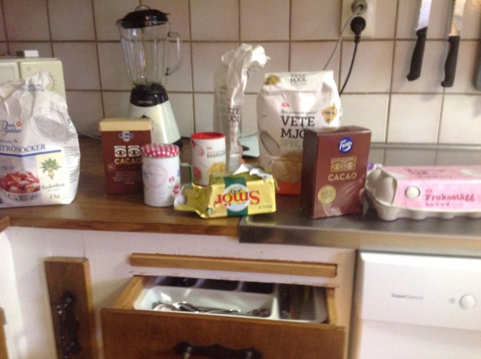 Plock fram alla ingredienser. Pick out the ingredients.