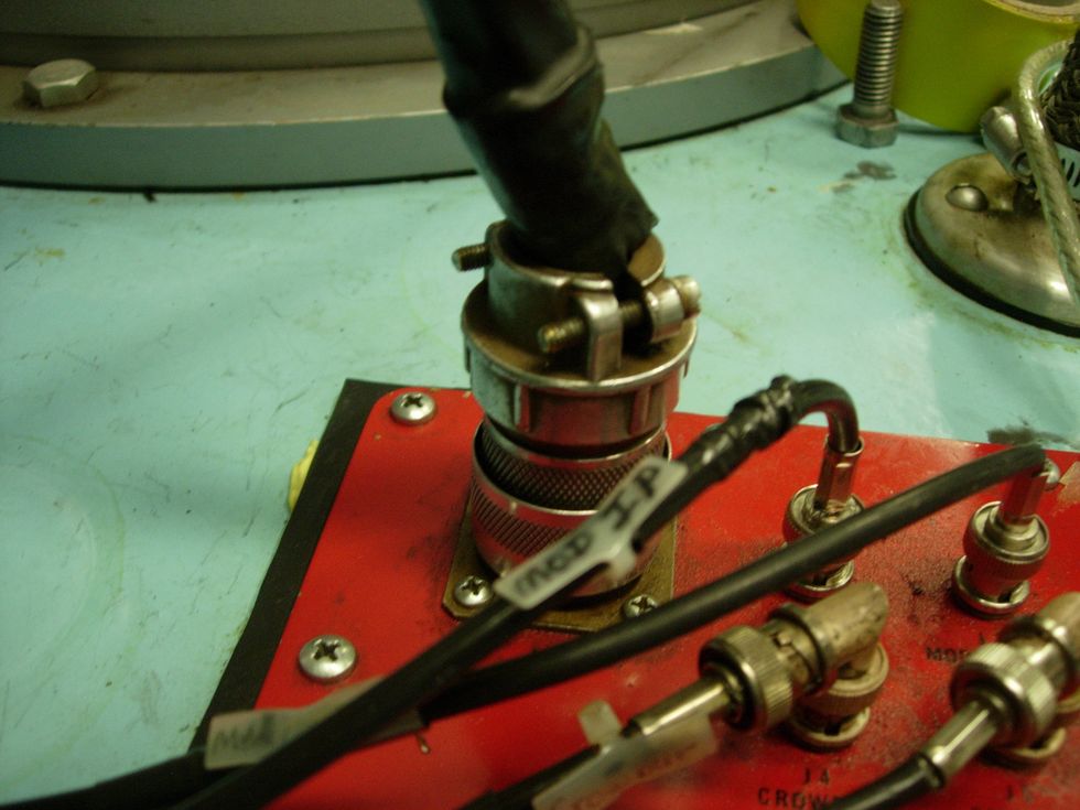 Plug in the 208 burndy at the the tank (J1/P1)