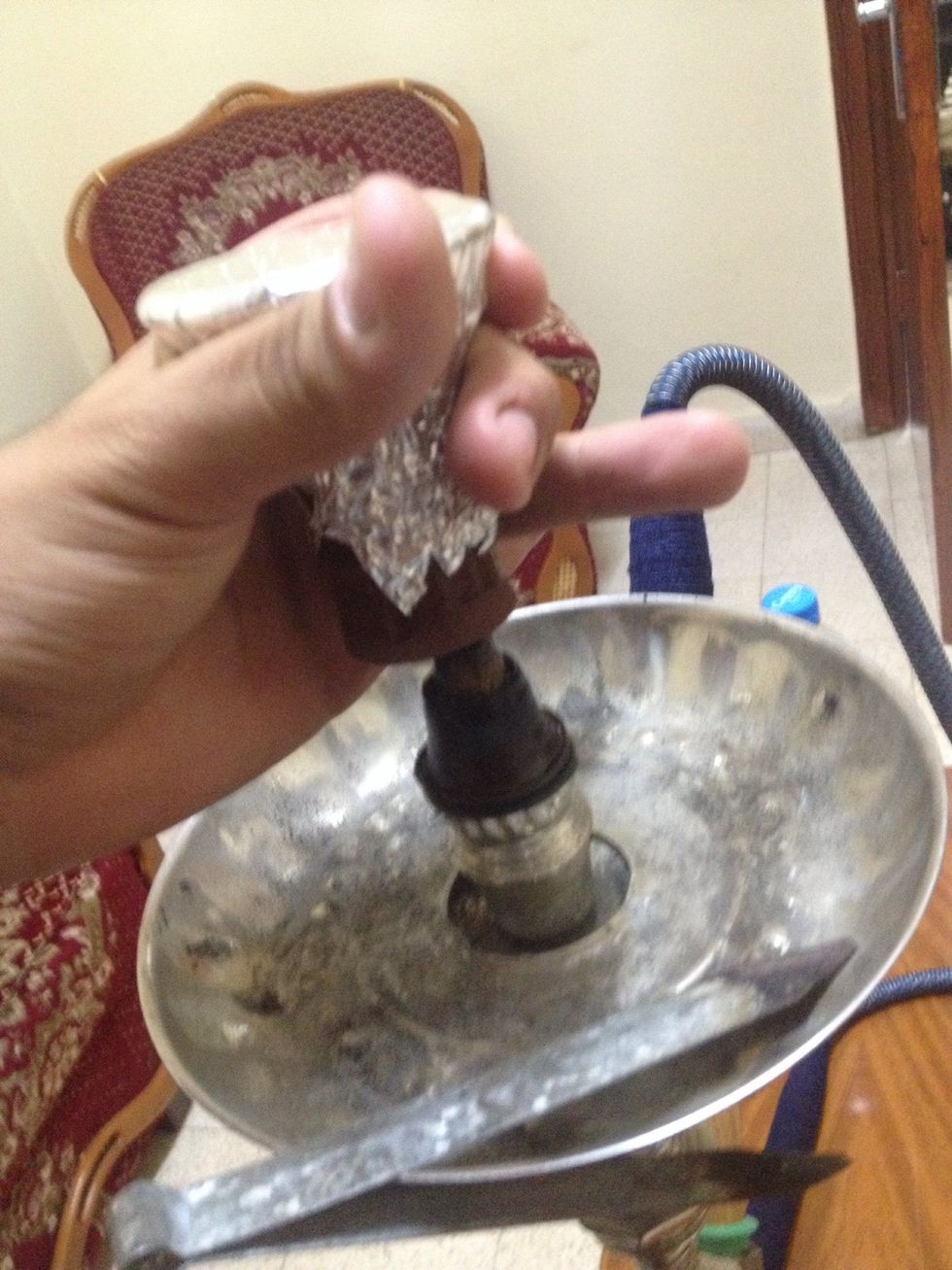 Plug-in the bowl to the hookah body