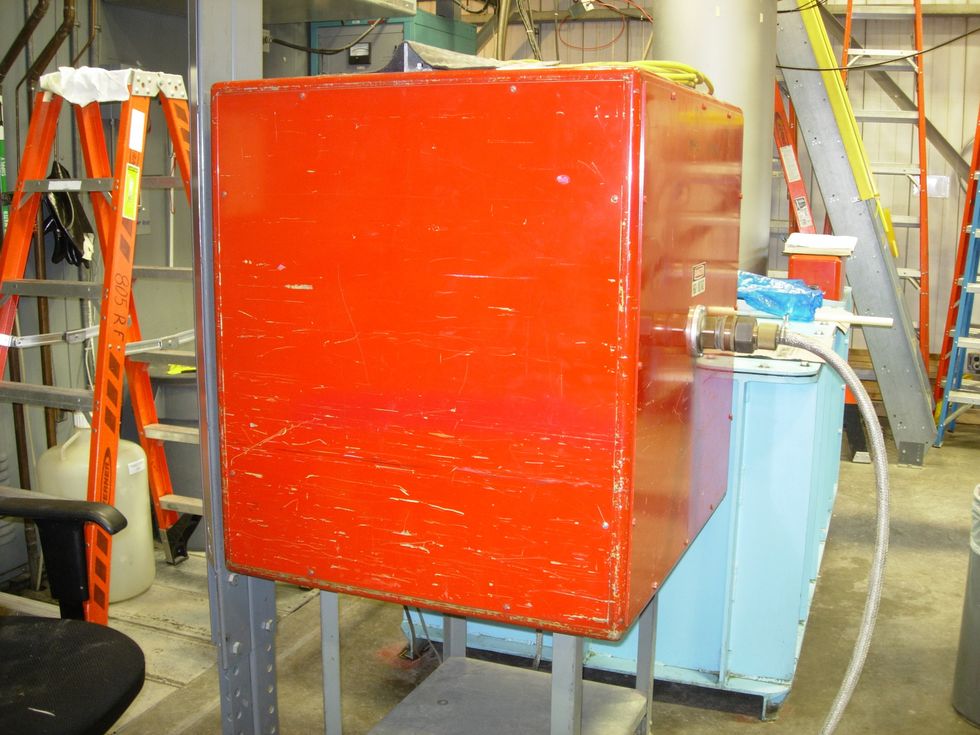 Plug in the High voltage cable into the junction box