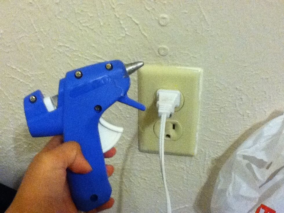 Plug in the hot glue gun and lets get gluing
