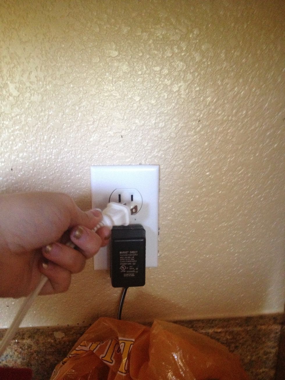 plug it in and it's gonna start heating right away!