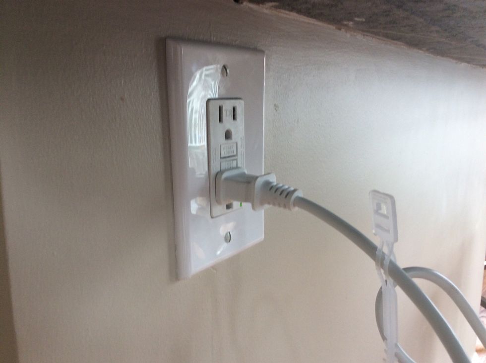 Plug your electric beater into the wall securly