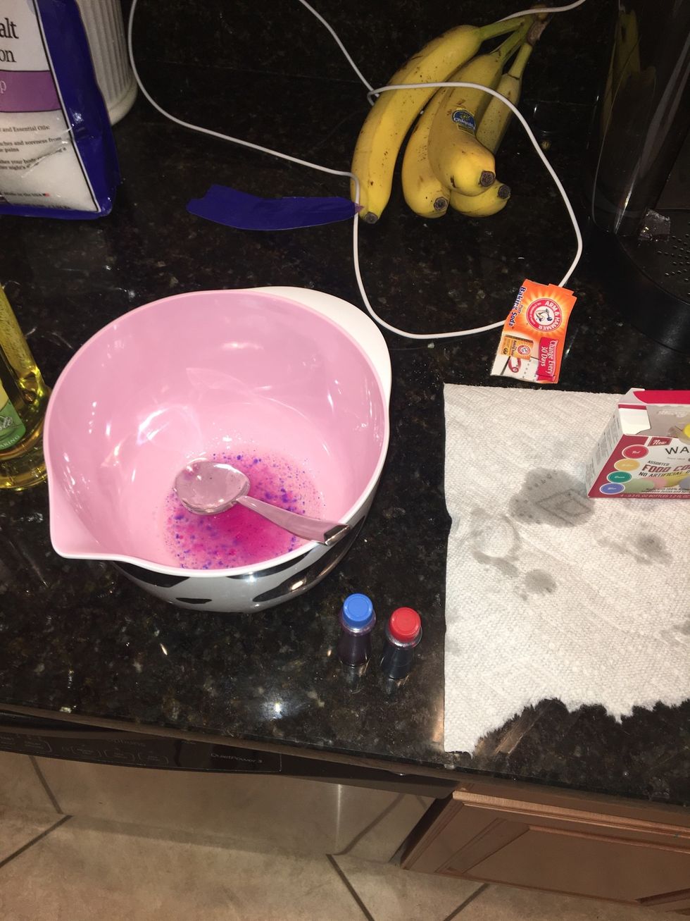 Plus you can add food coloring to make your bath bombs colorful!