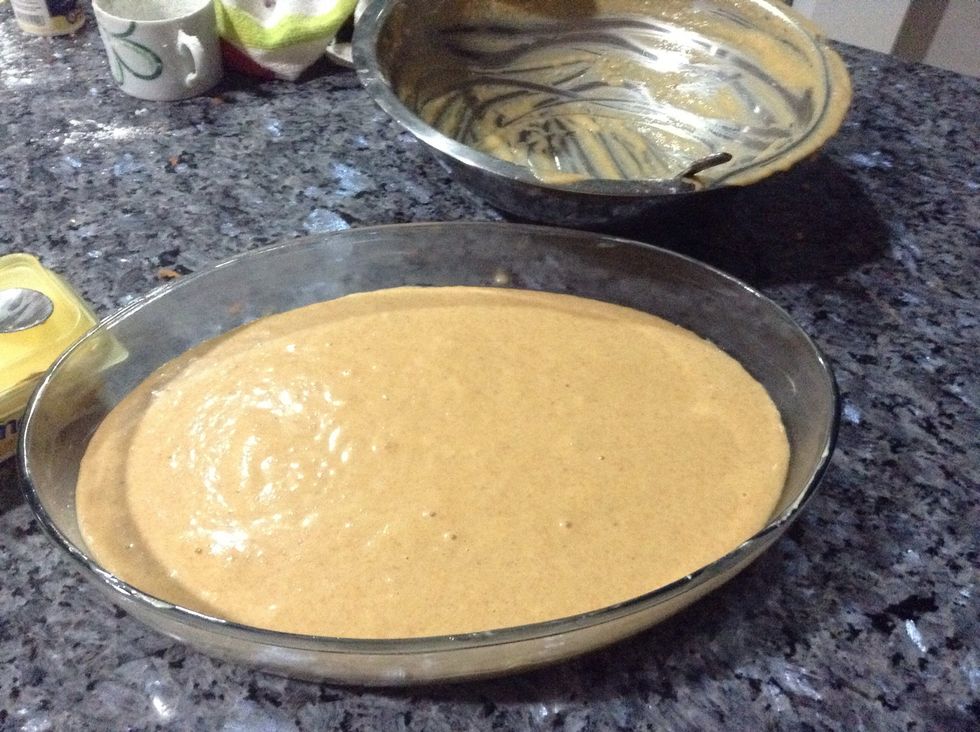 Poor the mixture in the container.