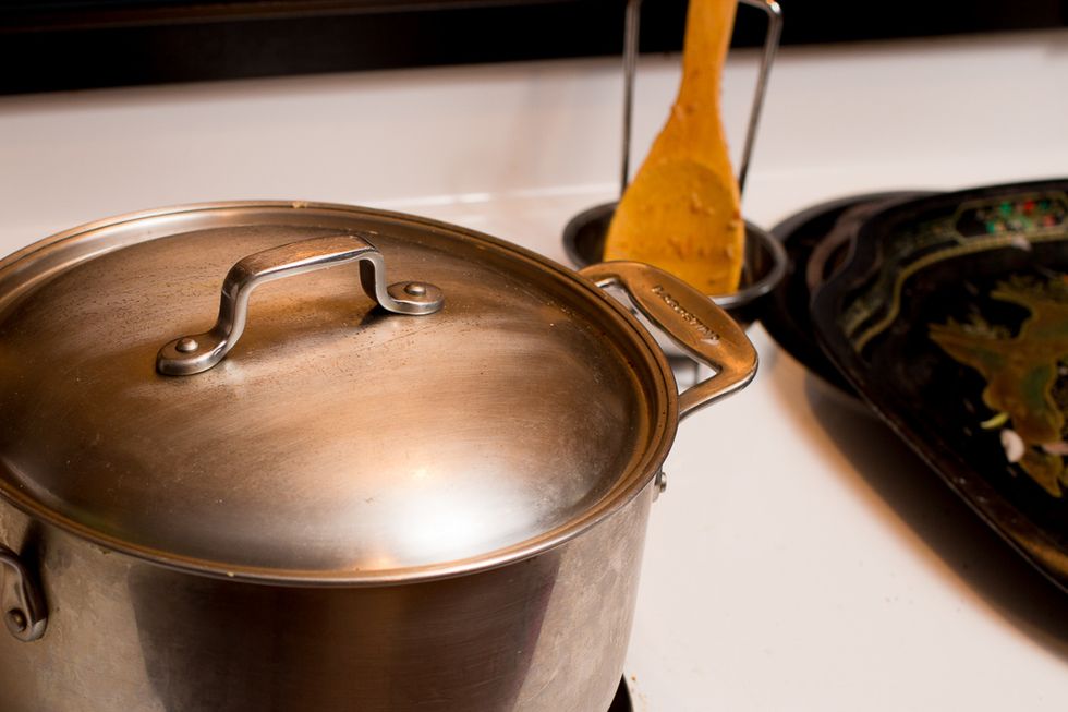 Pop a lid on and get your mess cleaned up.