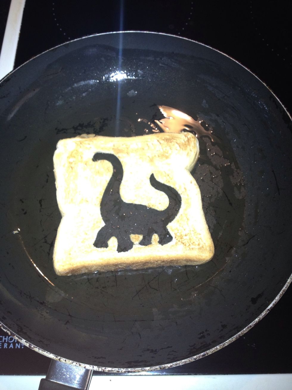 Pop in your pan toast side up