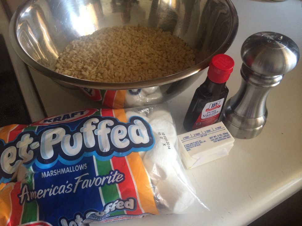 Portion out rice cereal into a bowl