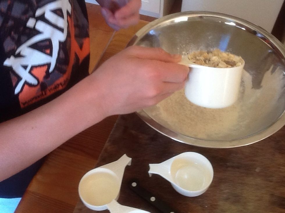Pour 1 cup of untoasted (natural) muesli.
