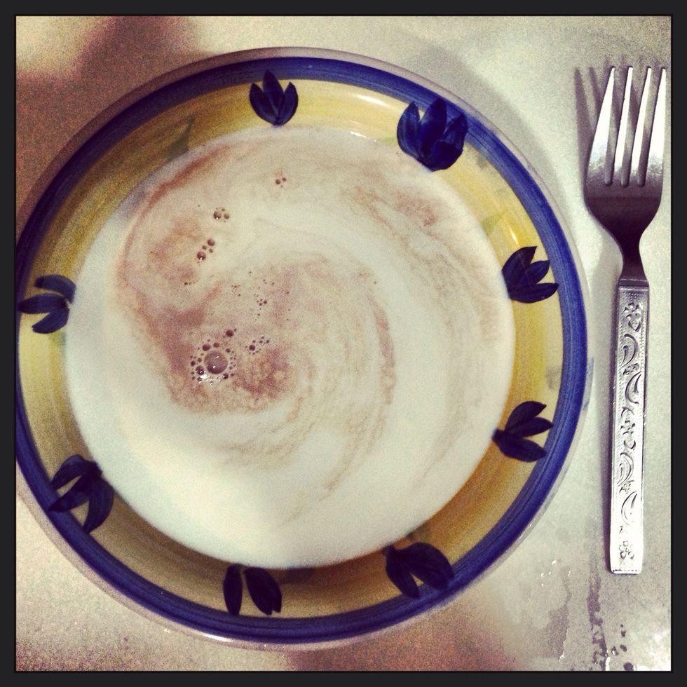 Pour 200ml of chocolate milk.