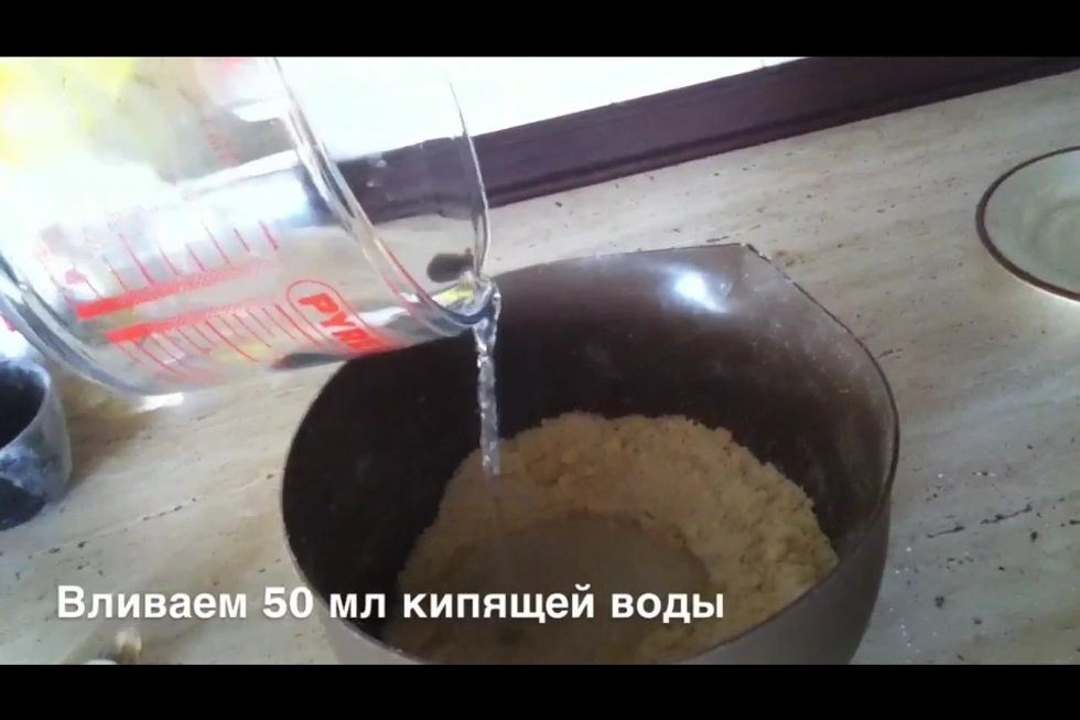 Pour 50 ml of boiling water\ud83d\udca7