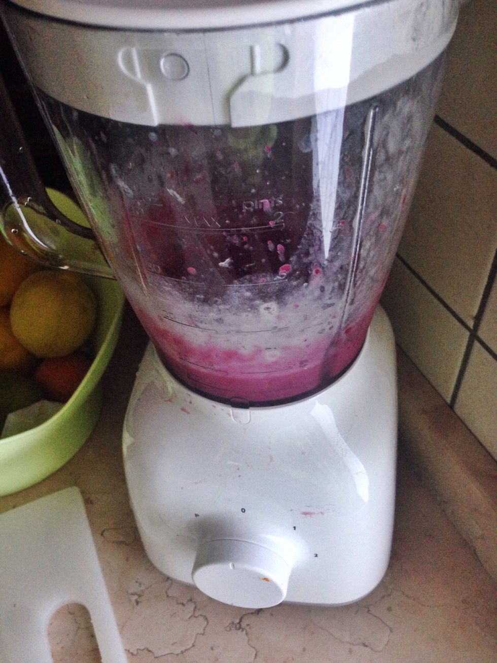 Pour a bit of the banana mix back in the blender and blend it with the beetroot. Pour in a cup and leave in the freezer. Wash blender.