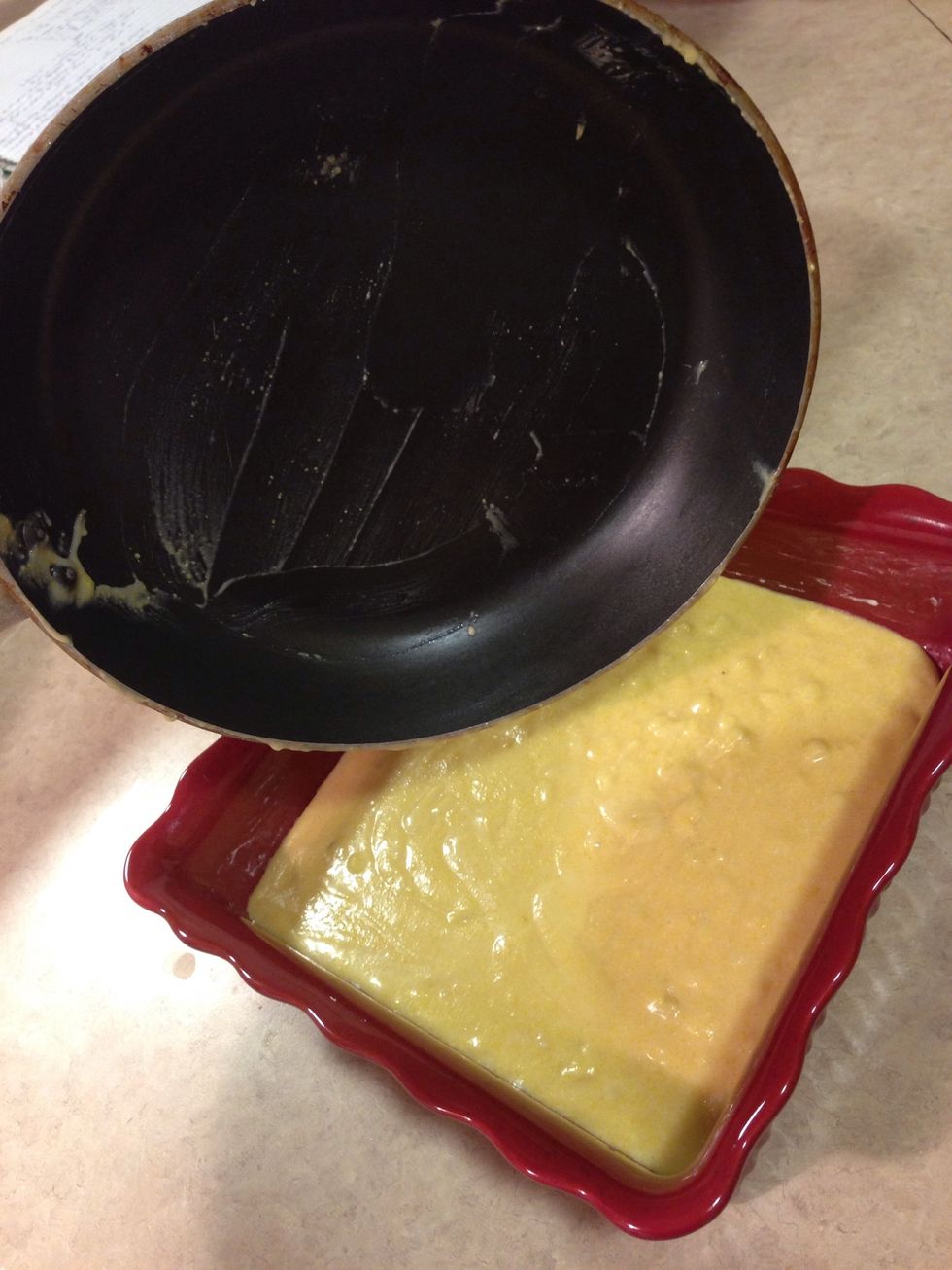 Pour batter into the square pan and don't leave any drop \ud83d\ude0b